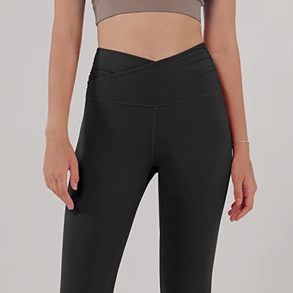 NWT! - ODODOS Cross Front Leggings - Picture 1 of 8